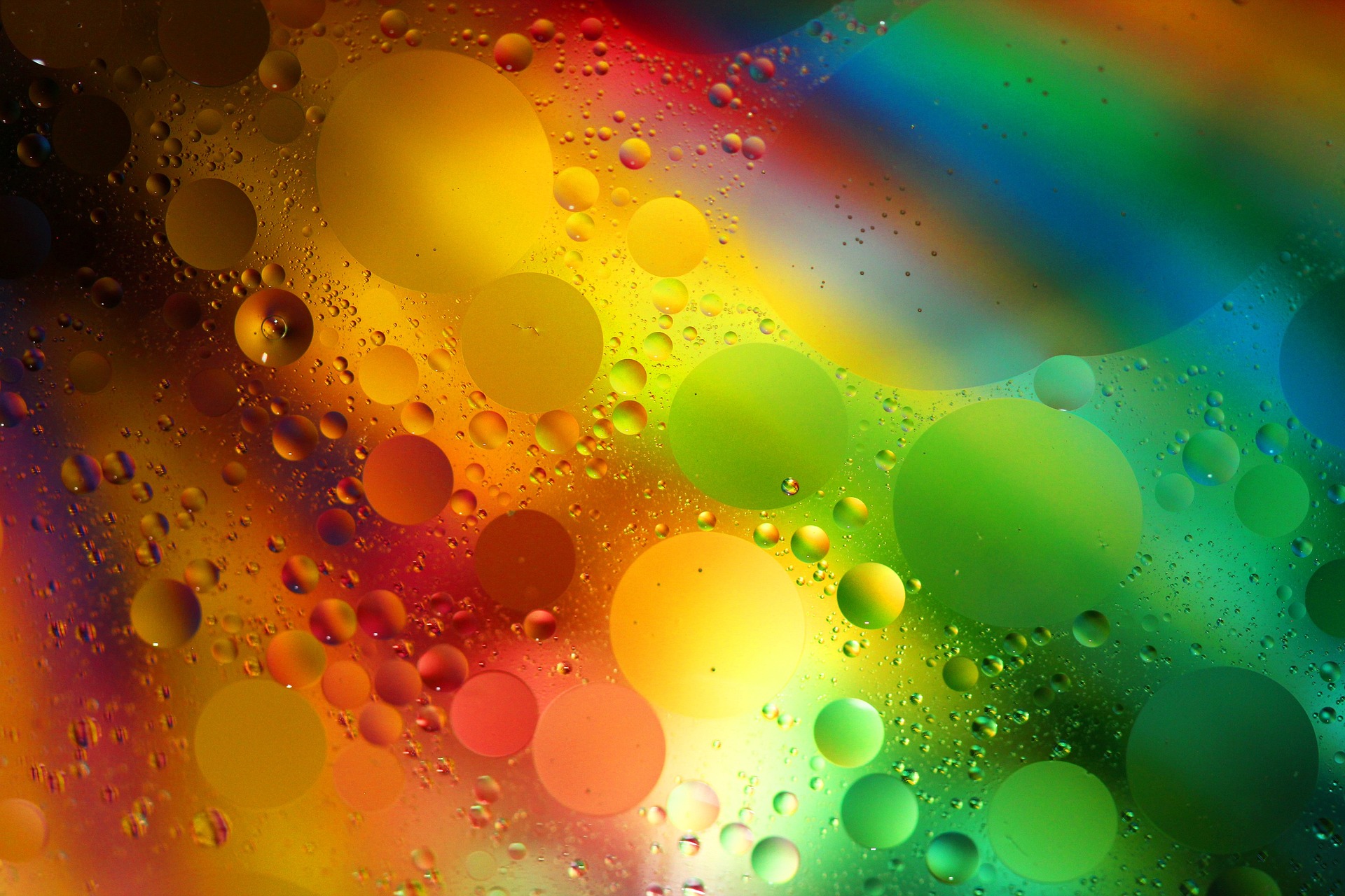 oil-and-water-1529580_1920
